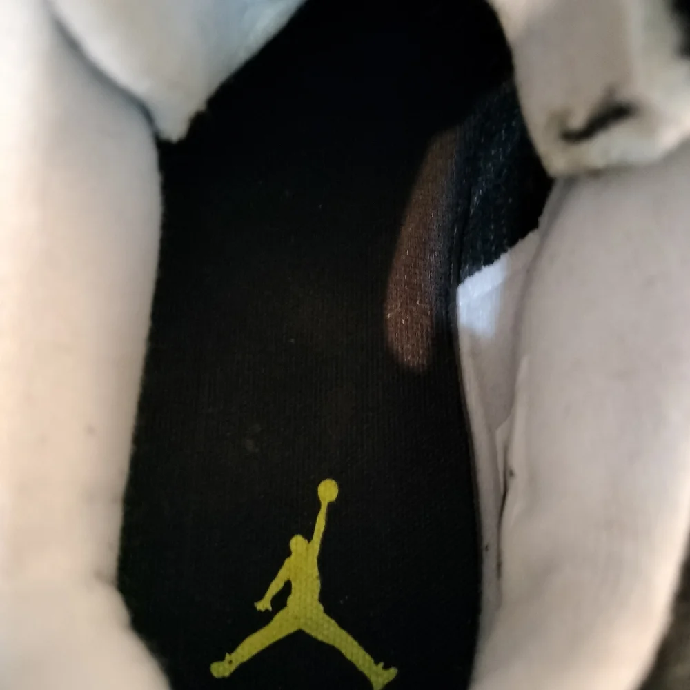 Jordan Retro 4 Superman Special Edition🦸 - Picture 14 of 15